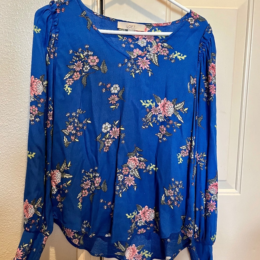 Long sleeve Loft shirt